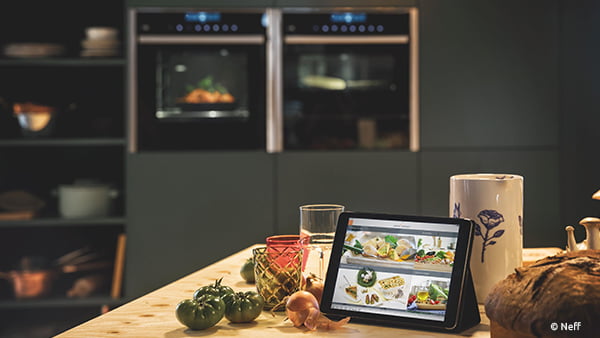 smart home tablet steuerung vom backofen mit home connect