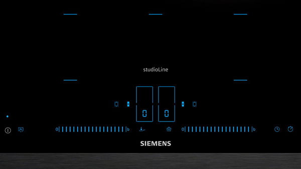 siemens studioline induktionskochfeld mit blauer anzeige und kochfelderkennung die blau markiert