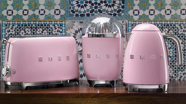 Smeg küchengeräte in cadillacpink