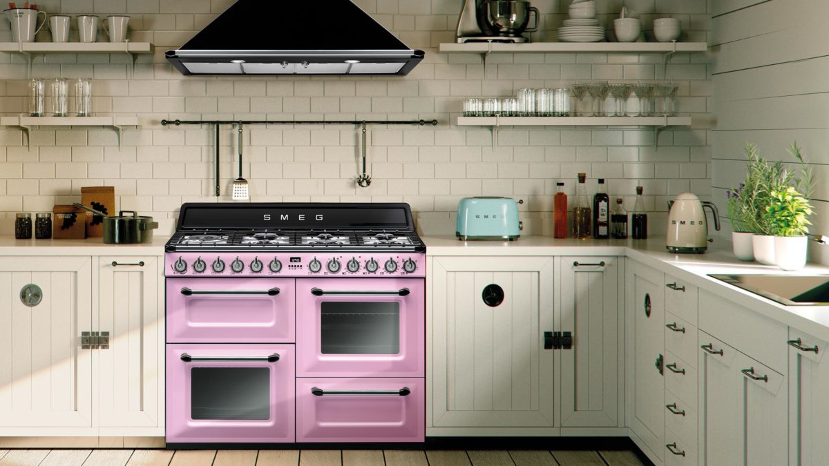 range cooker test header mit smeg kochzentrum in pink