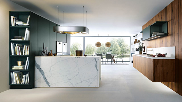 next125 küche in dunkelgrün mit marmor kücheninsel in l-form