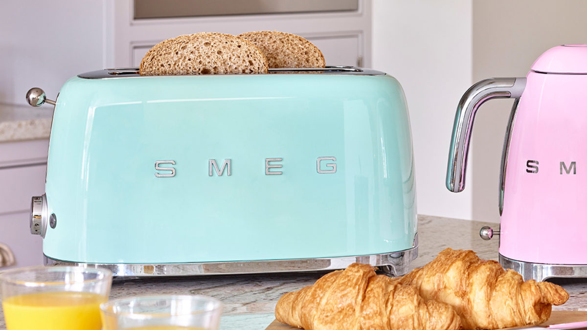 smeg toaster lang für vier scheiben toast in pastellblau