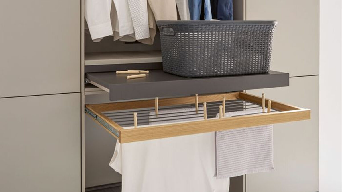 herausziehbare schubladen im schüller hauswirtschaftsraum