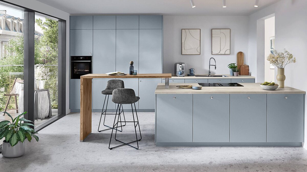 Nobilia senso 485 küche in Sky blau mit holztresen