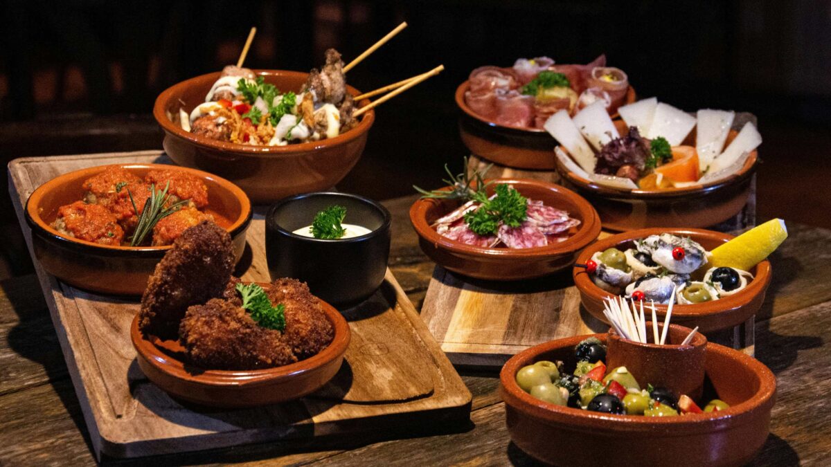 verschiedene spanische tapas