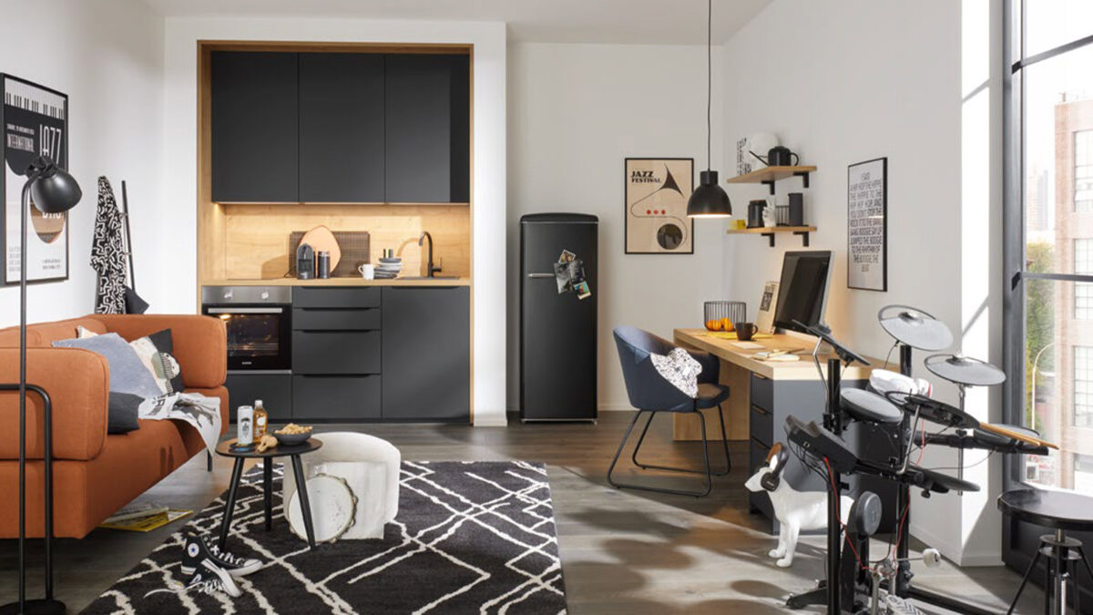 kleine küche von nolte mit home office