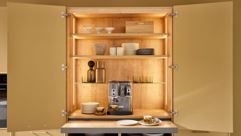 kaffee schrank mit regalen von nolte
